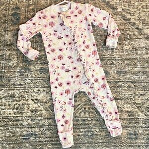 Bambi & Birdie PLAY Girls Pink Floral Footed One-Piece Romper 🇨🇦